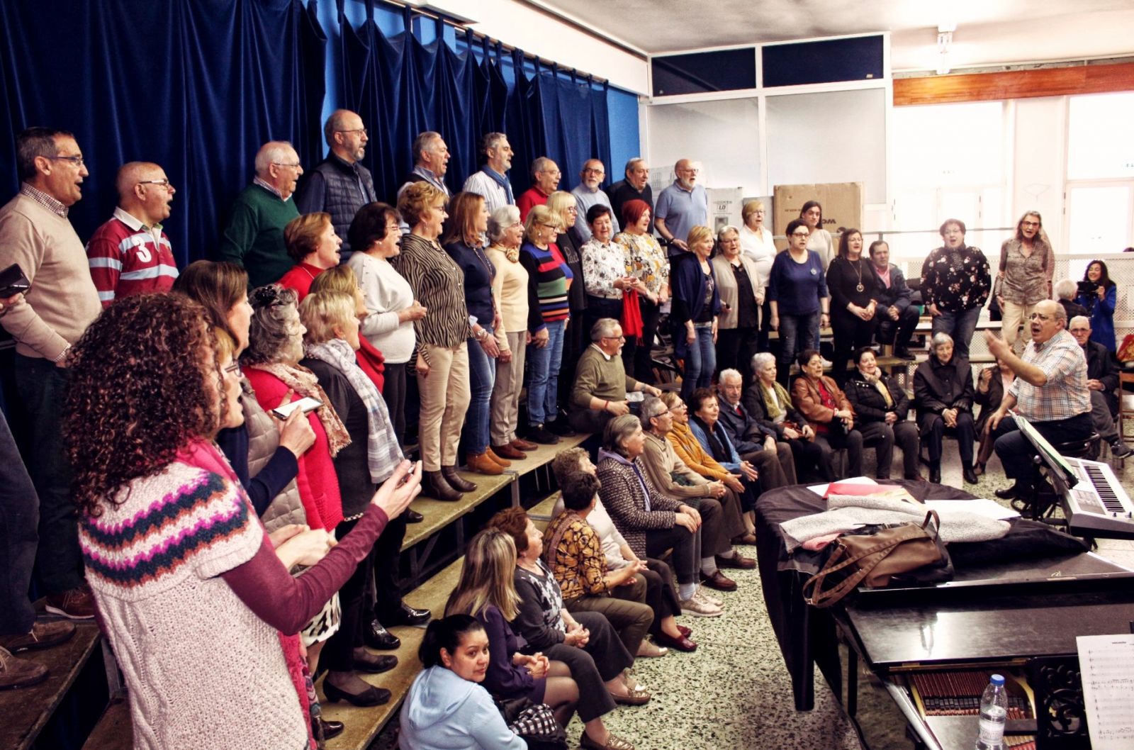 Fotografía de un ensayo del coro Sonidos de la Memoria