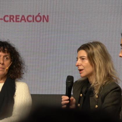 Fotografía de ponentes en la jornada de participación