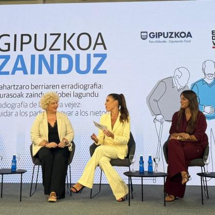 Imagen de una de las mesas del encuentro Gipuzkoa Zainduz Imagen de una de las mesas del encuentro Gipuzkoa Zainduz